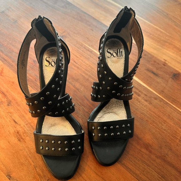 Sofft GAEA Black Strappy studded Heels - Picture 2 of 6